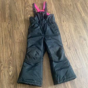 Black snow pants